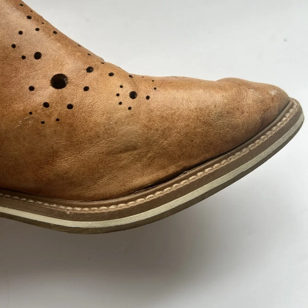 Kelsi Dagger Brooklyn Crestone Ankle Boots Women 8 Tan Perforated Leather C386RX